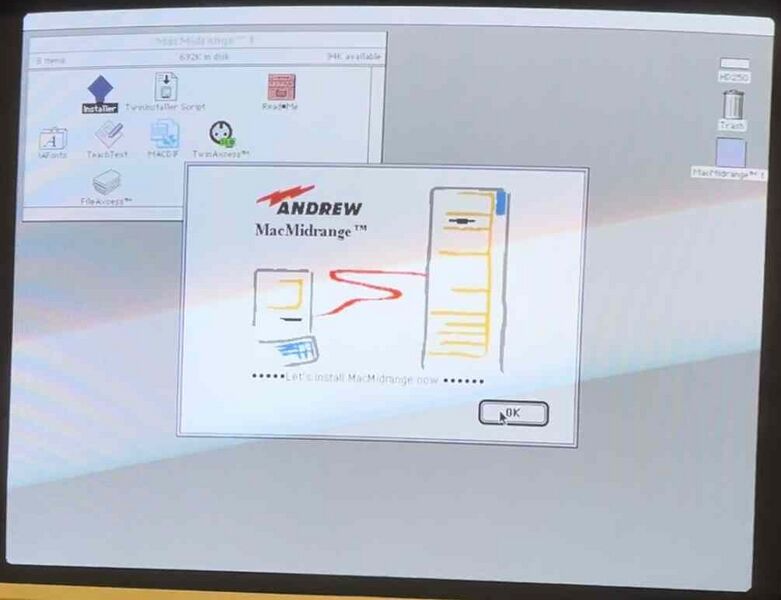 File:MacTwin Splash.jpg